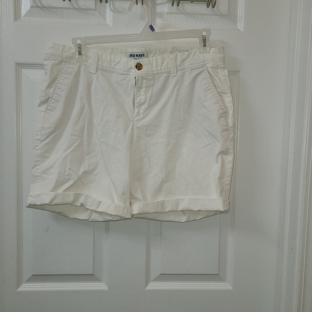 Old Navy white shorts cuffed hem